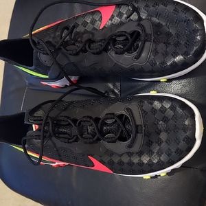 Brand new nike sneakers